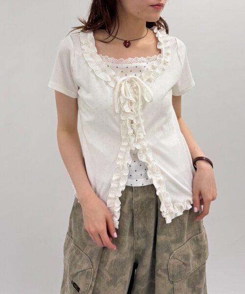 w closet（ダブルクローゼット）の「半袖レイヤードフリルカーディガン 夏服（Tシャツ/カットソー・レディース・オフホワイト/サックスブルー/ブラック/チャコールグレー・FREE）」の5枚目の写真