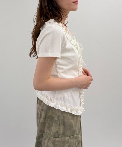 w closet（ダブルクローゼット）の「半袖レイヤードフリルカーディガン 夏服（Tシャツ/カットソー・レディース・オフホワイト/サックスブルー/ブラック/チャコールグレー・FREE）」の6枚目の写真