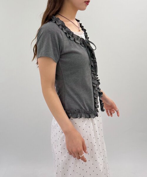 w closet（ダブルクローゼット）の「半袖レイヤードフリルカーディガン 夏服（Tシャツ/カットソー・レディース・オフホワイト/サックスブルー/ブラック/チャコールグレー・FREE）」の19枚目の写真