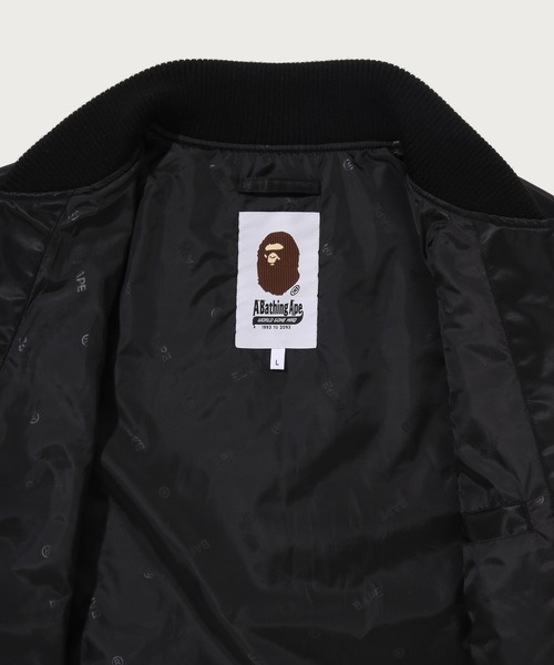 A BATHING APE(アベイシングエイプ)の「BAPE NYLON VARSITY JACKET(スタジャン・メンズ・ブラック/レッド・LARGE/SMALL/XX-LARGE/X-LARGE/MEDIUM)」の5枚目の写真
