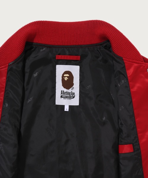 A BATHING APE(アベイシングエイプ)の「BAPE NYLON VARSITY JACKET(スタジャン・メンズ・ブラック/レッド・LARGE/SMALL/XX-LARGE/X-LARGE/MEDIUM)」の6枚目の写真
