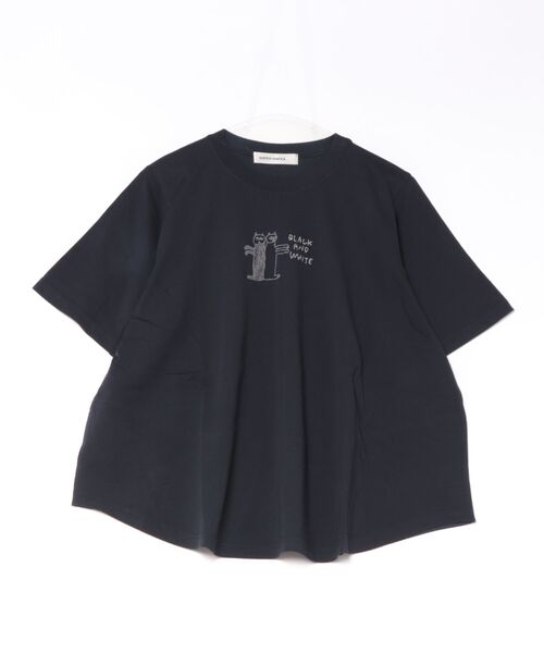SUPER HAKKA(スーパーハッカ)の「SUPER HAKKA×波田佳子 「Black and White」刺繍フレアTシャツ(Tシャツ/カットソー・レディース・オフホワイト/ネイビー/イエロー・FREE)」の6枚目の写真