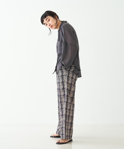 collex（コレックス）の「ブロックプリント風 ボタニカルプリントパンツ（その他パンツ・レディース・ベージュ/ブラック・フリー）」の10枚目の写真