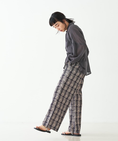collex（コレックス）の「ブロックプリント風 ボタニカルプリントパンツ（その他パンツ・レディース・ベージュ/ブラック・フリー）」の11枚目の写真