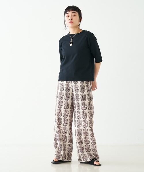 collex（コレックス）の「ブロックプリント風 ボタニカルプリントパンツ（その他パンツ・レディース・ベージュ/ブラック・フリー）」の15枚目の写真