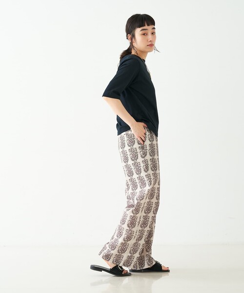 collex（コレックス）の「ブロックプリント風 ボタニカルプリントパンツ（その他パンツ・レディース・ベージュ/ブラック・フリー）」の19枚目の写真
