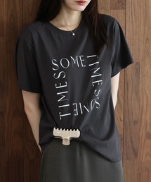 ロゴレタリングTシャツ