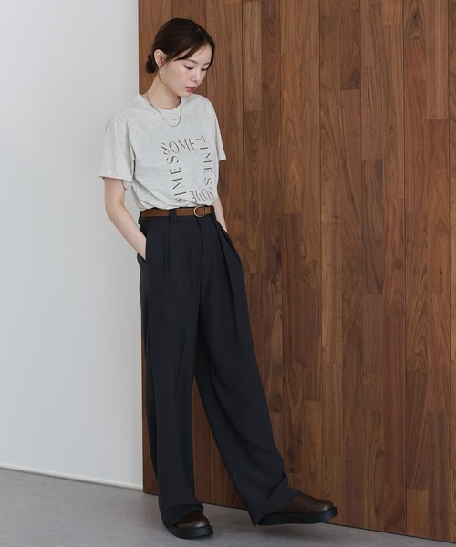 J by blue(ジェイバイブルー)の「ロゴレタリングTシャツ(Tシャツ/カットソー・レディース・チャコールグレー/ベージュ/ホワイト・MEDIUM)」の17枚目の写真