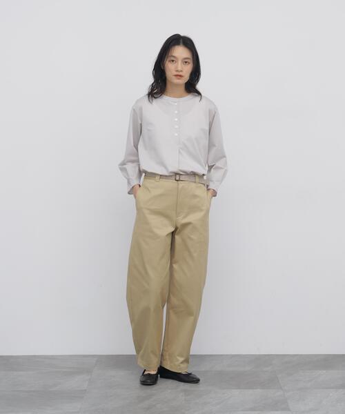 human woman(ヒューマンウーマン)の「◆コットンツイルストレッチバレルパンツ(その他パンツ・レディース・ベージュ/ネイビー・SMALL/MEDIUM)」の4枚目の写真