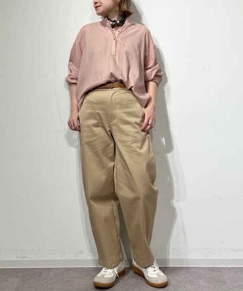 human woman(ヒューマンウーマン)の「◆コットンツイルストレッチバレルパンツ(その他パンツ・レディース・ベージュ/ネイビー・SMALL/MEDIUM)」の20枚目の写真