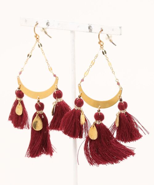 A.en(エイエン )の「【CHAN LUU】TASSEL EARRINGS(ピアス(両耳用)・レディース・ベージュ/ワインレッド・ONE SIZE)」の2枚目の写真