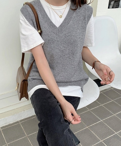 SEU(エスイーユー)の「Vネックニットベスト 薄手 シンプル「抜け感たっぷり。」 オフィスカジュアル きれいめカジュアル レディース韓国(ベスト・レディース・ベージュ/グレー/アイボリー/ブラック・フリー)」の11枚目の写真