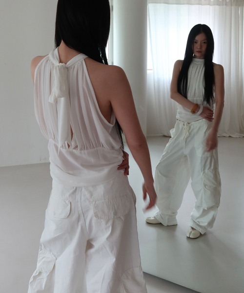 PROJECT WAVE(プロジェクトウェーブ)の「SHEER VOLUME BLOUSE (2COLOR)(シャツ/ブラウス・レディース・ブラック/ホワイト・FREE)」の4枚目の写真