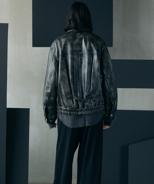 MAISON SPECIAL(メゾンスペシャル)の「《UNISEX》Sheep Leather Prime-Over Trucker Jacket/シープレザープライムオーバーGジャン【MAISON SPECIAL/メゾンスペシャル】(ブルゾン・メンズ・ブラック/ダークブラック・0/1/2)」の7枚目の写真
