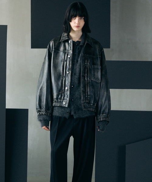 MAISON SPECIAL(メゾンスペシャル)の「《UNISEX》Sheep Leather Prime-Over Trucker Jacket/シープレザープライムオーバーGジャン【MAISON SPECIAL/メゾンスペシャル】(ブルゾン・メンズ・ブラック/ダークブラック・0/1/2)」の5枚目の写真