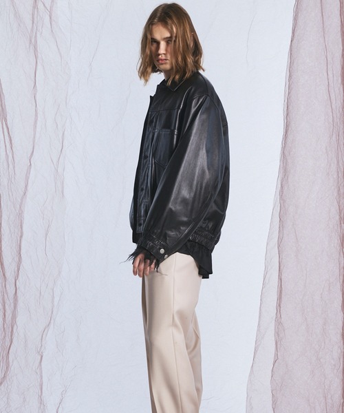 MAISON SPECIAL(メゾンスペシャル)の「《UNISEX》Sheep Leather Prime-Over Trucker Jacket/シープレザープライムオーバーGジャン【MAISON SPECIAL/メゾンスペシャル】(ブルゾン・メンズ・ブラック/ダークブラック・0/1/2)」の9枚目の写真