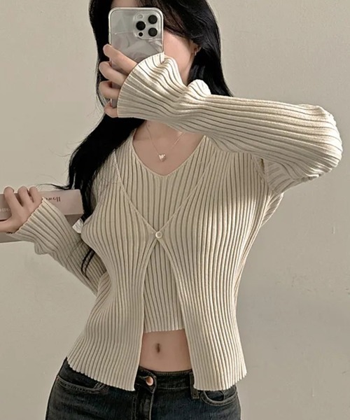 Girly Doll(ガーリードール)の「フェイクツーピースホルターリブニット(カーディガン/ボレロ・レディース・ブラック/ベージュ/グレー・FREE)」の3枚目の写真