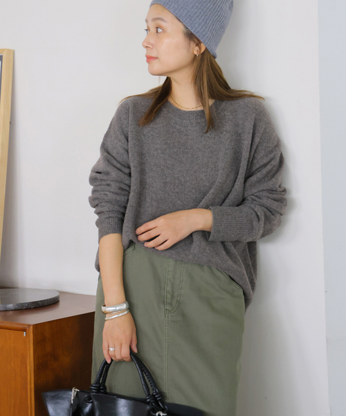 JOURNAL STANDARD(ジャーナルスタンダード)の「MUSIC クルーネックプルオーバー(ニット/セーター・レディース・チャコールグレー/ライトブルー/ブラック/タン・FREE)」の2枚目の写真