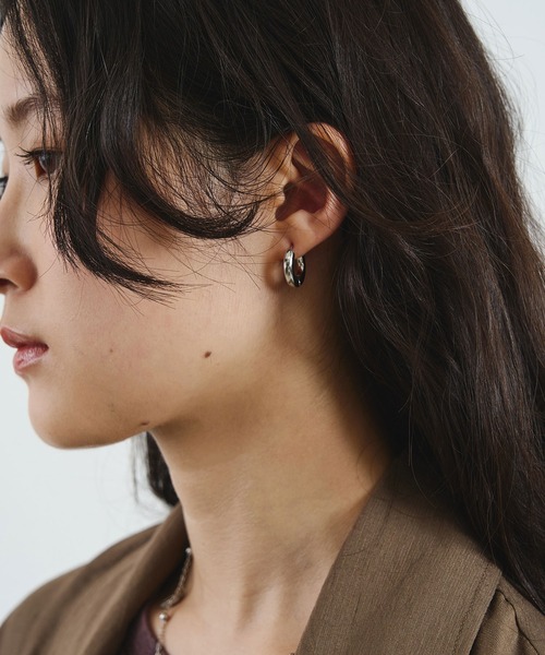 ROSE BUD(ローズバッド)の「BASIC CIRCLE PIERCING(ピアス(両耳用)・レディース・シルバー/ゴールド・ONE SIZE)」の1枚目の写真