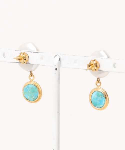 A.en（エイエン ）の「【CHAN LUU】SYDNEY COIN EARRINGS（ピアス（両耳用）・レディース・ホワイト系その他・ONE SIZE）」の2枚目の写真