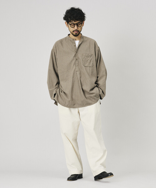 HINSON(ヒンソン)の「HINSON/ヒンソン 別注 フランネル ヘンリーネック プルオーバーシャツ(シャツ/ブラウス・メンズ・オフホワイト/サックスブルー/ブラウン/グリーン・LARGE/MEDIUM/SMALL)」の5枚目の写真