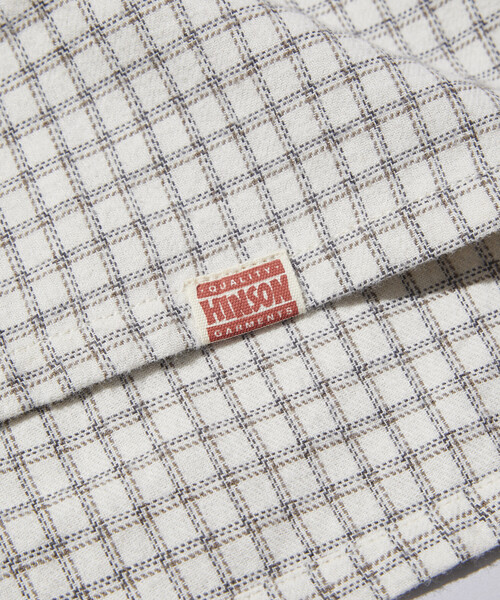 HINSON(ヒンソン)の「HINSON/ヒンソン 別注 フランネル ヘンリーネック プルオーバーシャツ(シャツ/ブラウス・メンズ・オフホワイト/サックスブルー/ブラウン/グリーン・LARGE/MEDIUM/SMALL)」の13枚目の写真