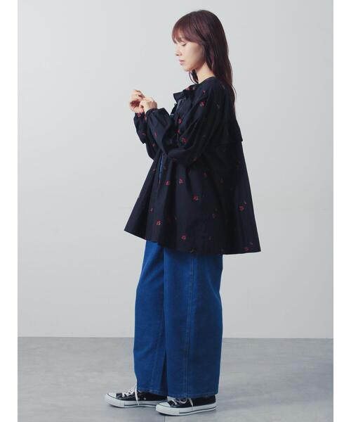 Samansa Mos2(サマンサ モスモス)の「花刺繍チュニック(チュニック・レディース・ブラック/ブラウン/キナリ・F)」の7枚目の写真