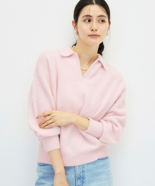 NOLLEY’S Sophi（ノーリーズソフィ）の「カシミヤ混へアリーポロ襟プルオーバー（ニット/セーター・レディース・ベビーピンク/ブラック/グレイッシュベージュ/オフホワイト・38）」の4枚目の写真