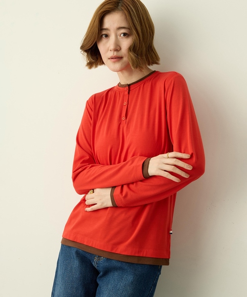 Petit Honfleur(プチオンフルール)の「ヘンリーネックレイヤード風ロングTシャツ(Tシャツ/カットソー・レディース・レッド/グレー・M/L)」の14枚目の写真