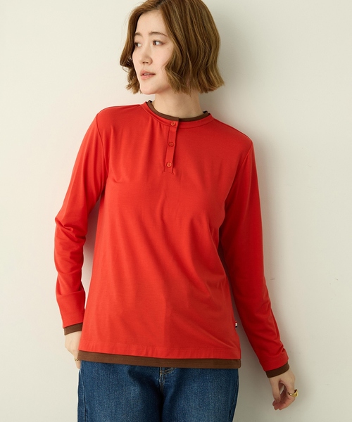 Petit Honfleur(プチオンフルール)の「ヘンリーネックレイヤード風ロングTシャツ(Tシャツ/カットソー・レディース・レッド/グレー・M/L)」の15枚目の写真