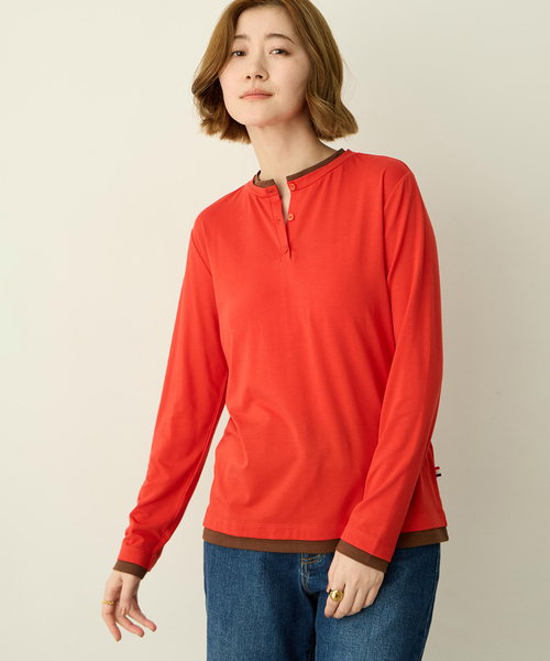 Petit Honfleur(プチオンフルール)の「ヘンリーネックレイヤード風ロングTシャツ(Tシャツ/カットソー・レディース・レッド/グレー・M/L)」の16枚目の写真