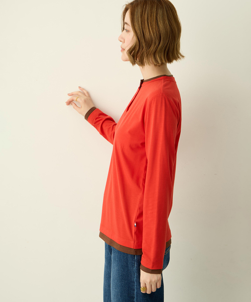 Petit Honfleur(プチオンフルール)の「ヘンリーネックレイヤード風ロングTシャツ(Tシャツ/カットソー・レディース・レッド/グレー・M/L)」の18枚目の写真