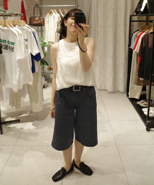 Spick & Span(スピックアンドスパン)の「LEVI’S(R) / リーバイス SUPER BAGGY JORT(その他パンツ・レディース・ネイビー/ブラック・26/25)」の5枚目の写真