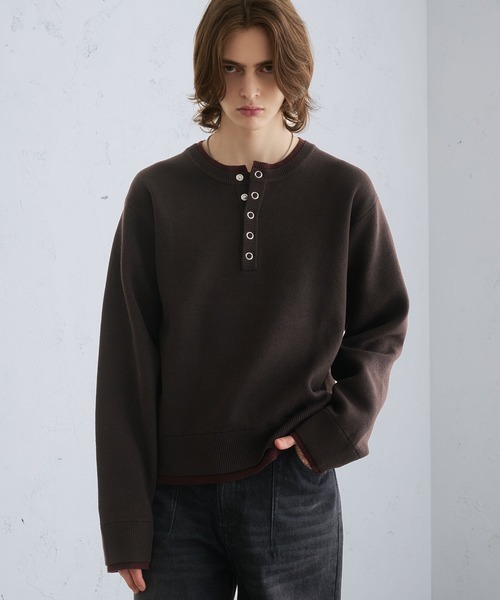 SELLE GLANT（セレグランテ）の「LAYERED STYLE HENLEY NECK REVERSIBLE KNIT / レイヤードスタイルヘンリーネックリバーシブルニット（ニット/セーター・メンズ・チャコールグレー/ブラック/ダークブラウン/ブルー・LARGE/SMALL/MEDIUM）」の3枚目の写真