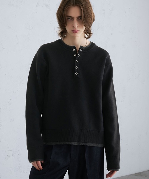 SELLE GLANT（セレグランテ）の「LAYERED STYLE HENLEY NECK REVERSIBLE KNIT / レイヤードスタイルヘンリーネックリバーシブルニット（ニット/セーター・メンズ・チャコールグレー/ブラック/ダークブラウン/ブルー・LARGE/SMALL/MEDIUM）」の2枚目の写真