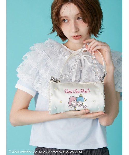 LILY BROWN（リリーブラウン）の「【リトルツインスターズ（キキ＆ララ）】[L.B CANDY STOCK]2wayサテンミニバッグ（ハンドバッグ・レディース・ライトブルー/ピンク/ホワイト・F）」の2枚目の写真