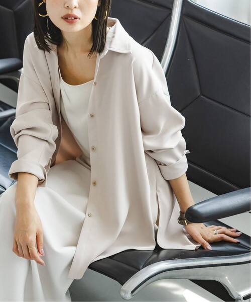 Noble(ノーブル)の「《追加・新色あり》シーズンカラープレーンシャツ2(シャツ/ブラウス・レディース・エメラルドブルー/ベージュ系その他・FREE)」の13枚目の写真
