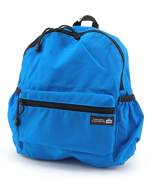 SHIPS KIDS(シップスキッズ)の「SHIPS CARRYING EQUIPMEN:デイ パック M(バックパック/リュック・キッズ・レッド/イエロー/ライトブルー/グリーン系カモフラージュ・ONE SIZE)」の2枚目の写真