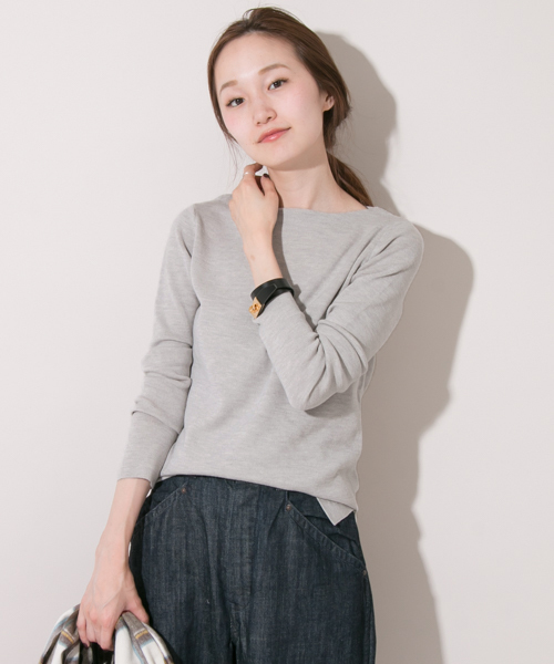 URBAN RESEARCH（アーバンリサーチ）の「UR イタリアンウールボートネックプルオーバー（ニット/セーター・レディース・ベージュ/ホワイト×ブラック/ブラック/オフホワイト/グレー・FREE）」の5枚目の写真