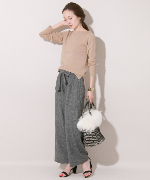 URBAN RESEARCH（アーバンリサーチ）の「UR イタリアンウールボートネックプルオーバー（ニット/セーター・レディース・ベージュ/ホワイト×ブラック/ブラック/オフホワイト/グレー・FREE）」の22枚目の写真