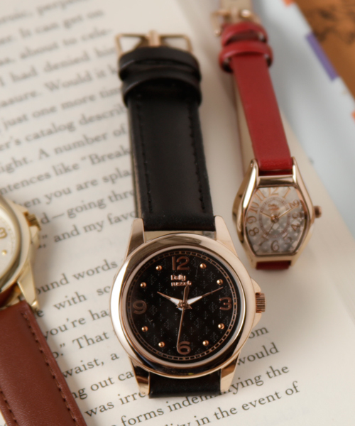 Daily russet（デイリー ラシット）の「Dailyラウンドリストウォッチ（アナログ腕時計・レディース・シルバー/ピンク/ゴールド・FREE）」の2枚目の写真