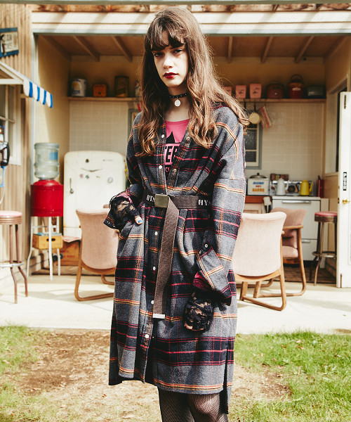 HYSTERIC GLAMOUR（ヒステリックグラマー）の「ロングSH（シャツ/ブラウス・レディース・レッド系その他/ネイビー/ブラック系その他・FREE）」の6枚目の写真