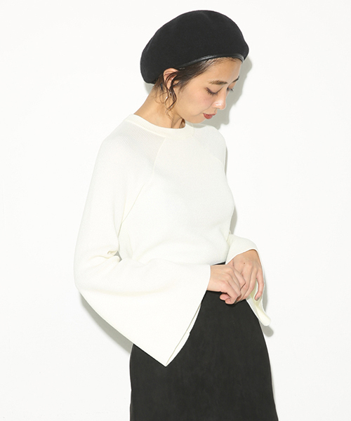 SLY（スライ）の「RIB FLARE SLEEVE HG TOPS（ニット/セーター・レディース・ライトピンク/ブラック/オフホワイト/グリーン系その他・2/1）」の2枚目の写真