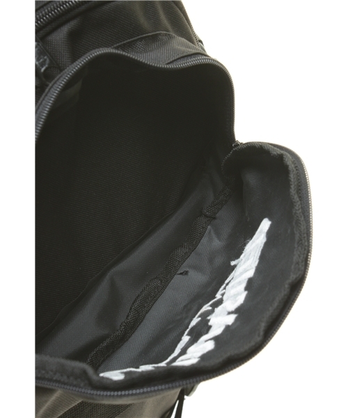 BEAMS(ビームス)の「THRASHER / Special Ops Backpack(バックパック/リュック・メンズ・ブラック・ONE SIZE)」の8枚目の写真