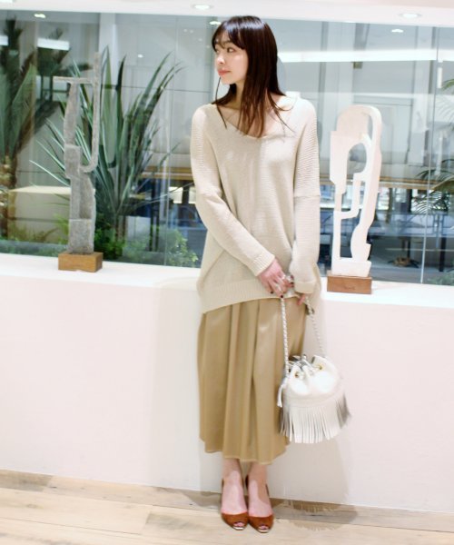 plage(プラージュ)の「ローゲージGIMA Vネックプルオーバー◆(ニット/セーター・レディース・ベージュ/オレンジ/カーキ・FREE)」の18枚目の写真