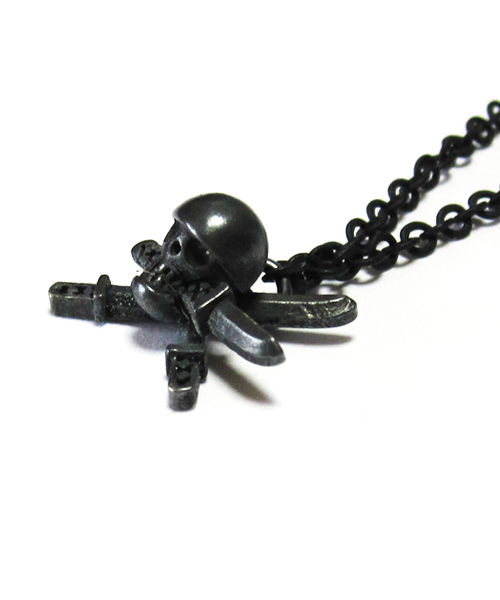 And A（アンドエー）の「ゾロ＆サンジネックレス（ONEPIECE×And A×Circle Bites）（ネックレス・メンズ・ホワイト/ブラック・FREE）」の4枚目の写真