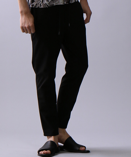 5351 POUR LES HOMMES(ゴーサンゴーイチプールオム)の「ストレッチテーパードパンツ(その他パンツ・メンズ・ブラック/グレー・46/44/48/50)」の2枚目の写真