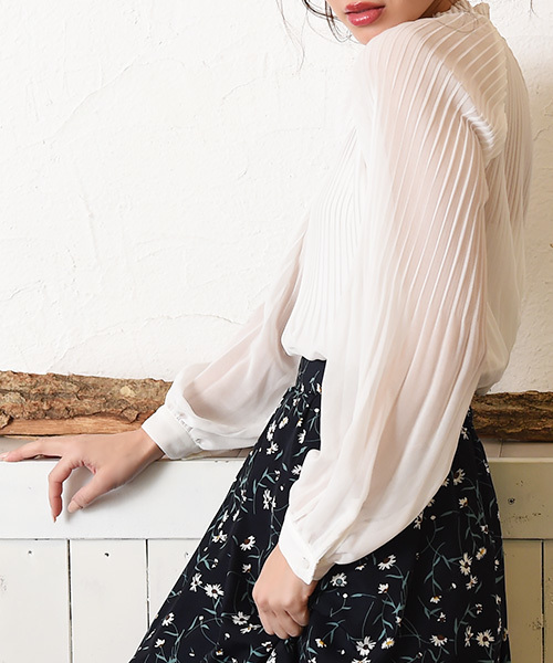 Luz Llena（ラズレナ）の「シフォンプリーツブラウス（シャツ/ブラウス・レディース・ホワイト/ブラック・MEDIUM）」の6枚目の写真