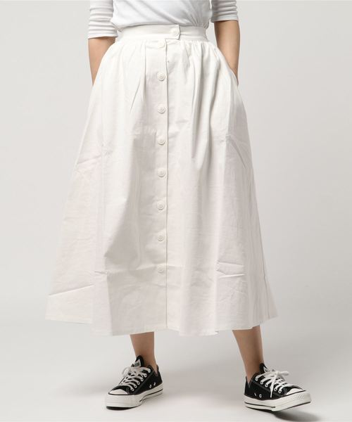 PUNYUS（プニュズ）の「前ボタンロングスカート（スカート・レディース・カーキ/ホワイト/ネイビー・4/1/3/2）」の2枚目の写真