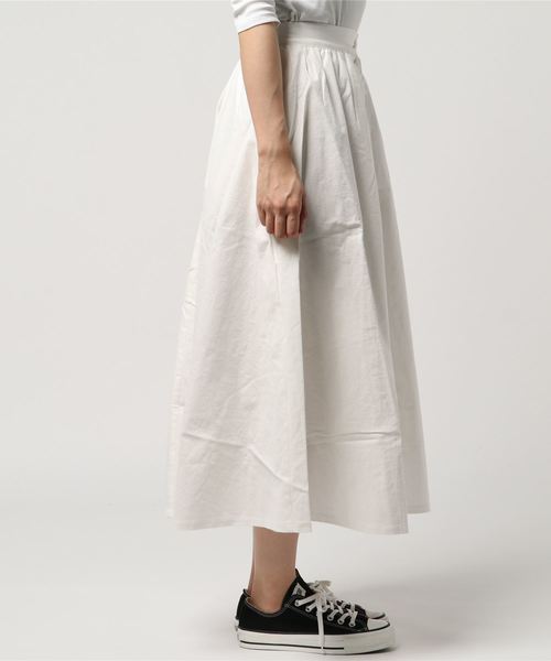 PUNYUS（プニュズ）の「前ボタンロングスカート（スカート・レディース・カーキ/ホワイト/ネイビー・4/1/3/2）」の4枚目の写真